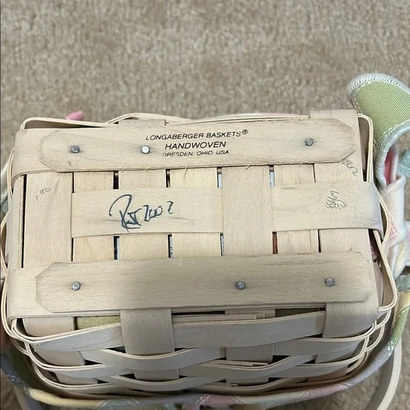 Pastel Plaid Woven Basket with Handle - Picture 2 of 13